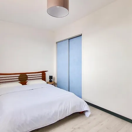 Grande Maison Pour 10 Avec Piscine Avrille (Vendee)