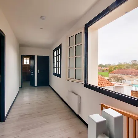 펜션 Grande Maison Pour 10 Avec Piscine