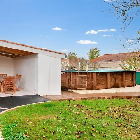 펜션 Grande Maison Pour 10 Avec Piscine Avrillé